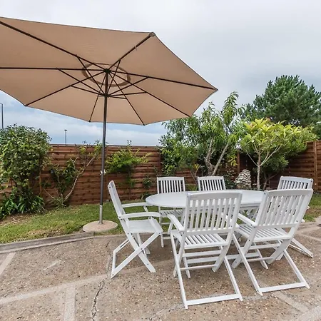 Guestready - Beach Cork Patio *